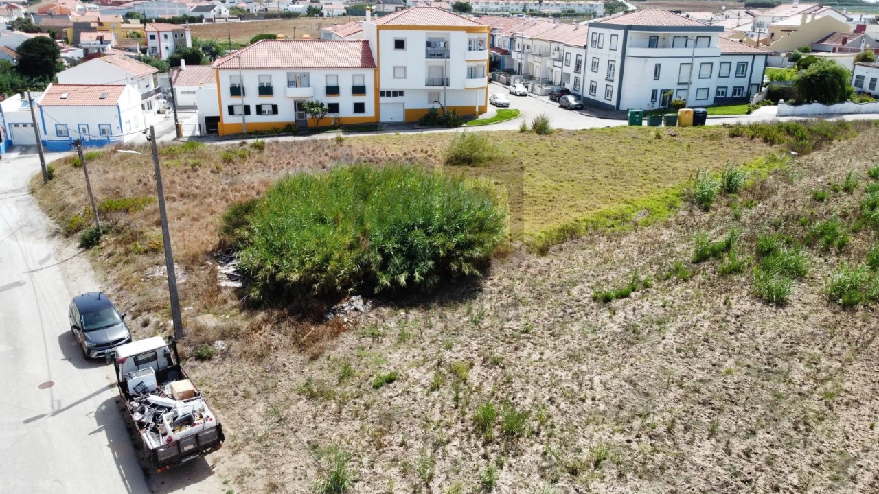 Terreno para Venda em Atouguia da Baleia Foto 5