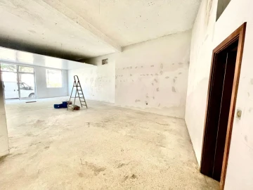 Loja para Arrendamento em Braga (São José de São Lázaro e São João do Souto)