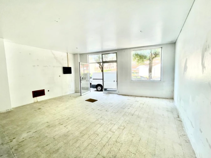 Loja para Arrendamento em Braga (São José de São Lázaro e São João do Souto) Foto 10