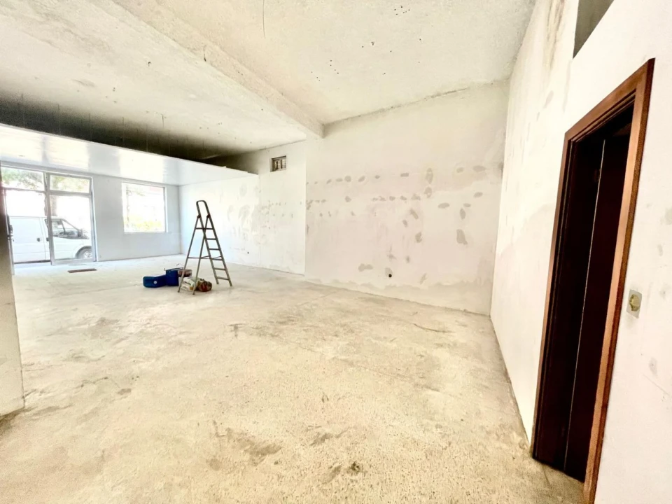 Loja para Arrendamento em Braga (São José de São Lázaro e São João do Souto) Foto 7