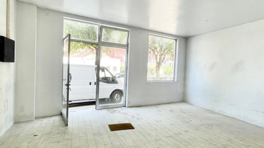 Loja para Arrendamento em Braga (São José de São Lázaro e São João do Souto)