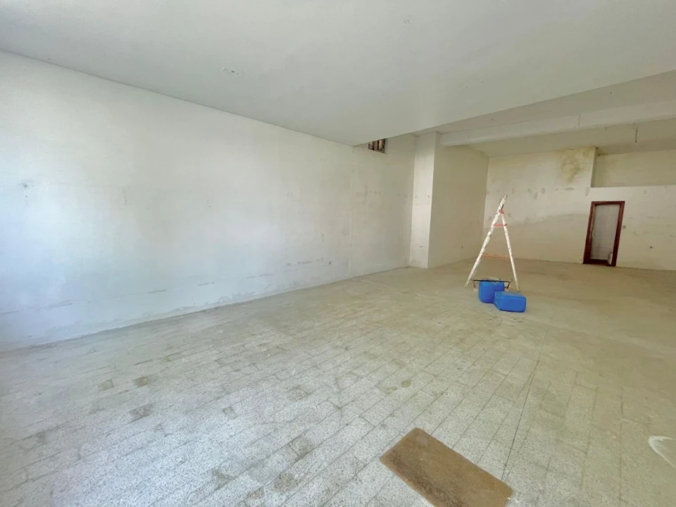Loja para Arrendamento em Braga (São José de São Lázaro e São João do Souto) Foto 3