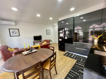 Apartamento T2 para Arrendamento em Braga (São José de São Lázaro e São João do Souto)