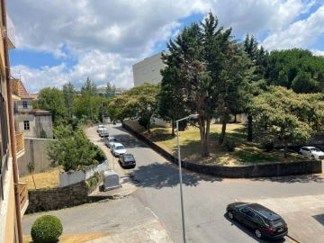 Apartamento T3 para Venda em Braga (Maximinos, Sé e Cividade)