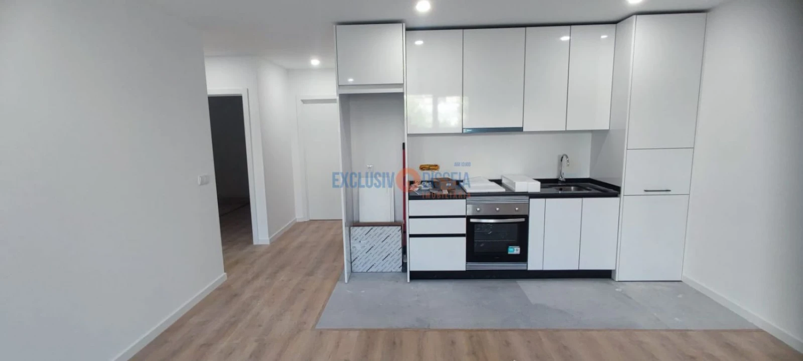 Apartamento T3 para Venda em Avelãs de Caminho Foto 1