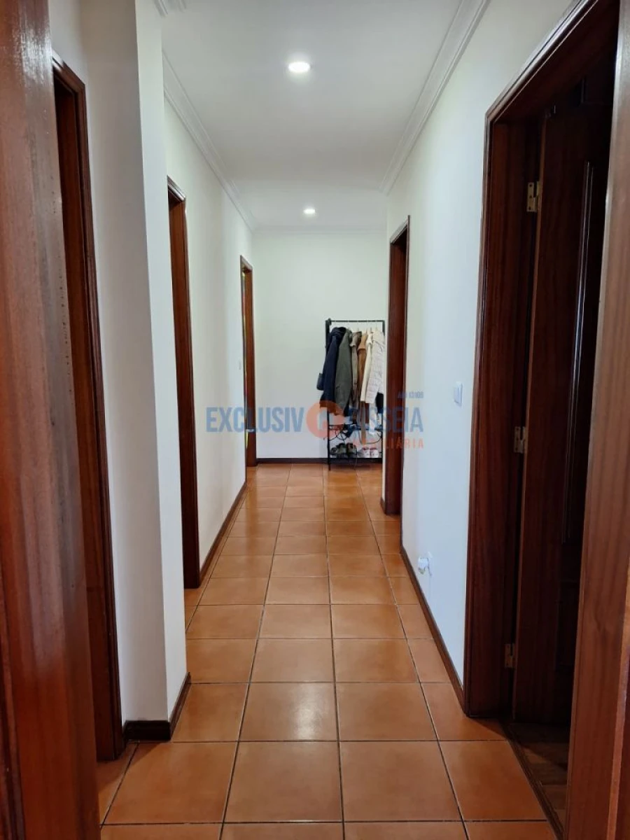 Apartamento T3 para Venda em Aguada de Cima Foto 12