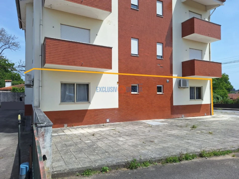 Apartamento T3 para Venda em Aguada de Cima Foto 1