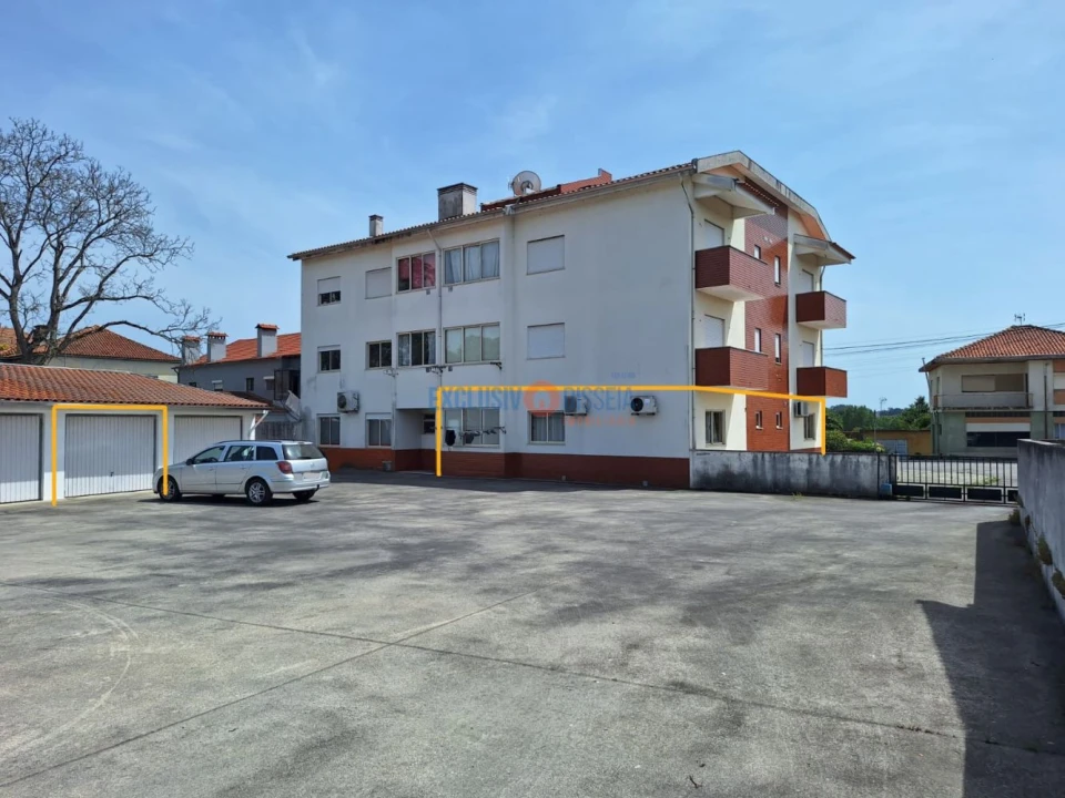 Apartamento T3 para Venda em Aguada de Cima Foto 2