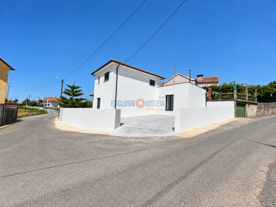 Moradia T4 para Venda em Albergaria-A-Velha e Valmaior Foto 1