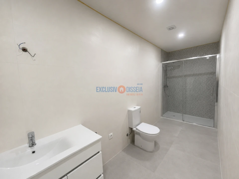Apartamento T3 para Venda em Avelãs de Caminho Foto 9