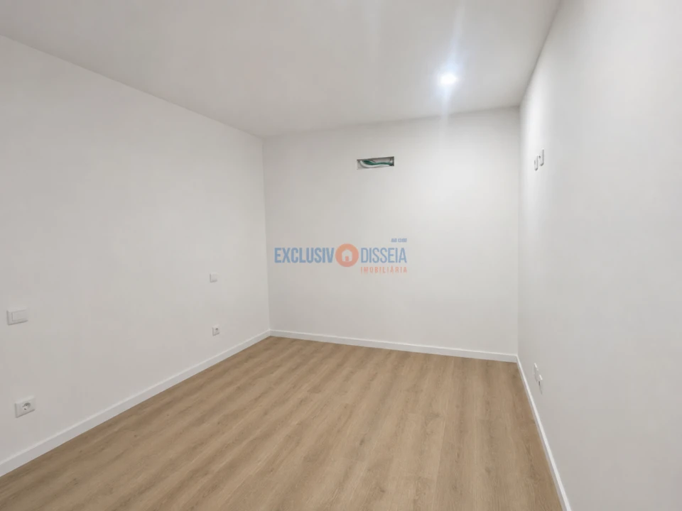 Apartamento T3 para Venda em Avelãs de Caminho Foto 8