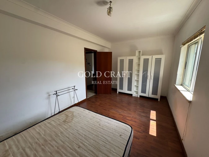 Apartamento T2 para Venda em Santo Quintino Foto 8