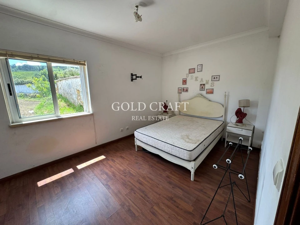 Apartamento T2 para Venda em Santo Quintino Foto 11