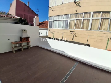Moradia T2 para Venda em Falagueira-Venda Nova