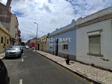 Moradia T2 para Venda em Falagueira-Venda Nova