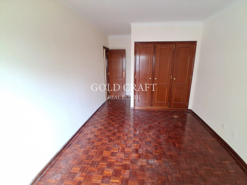 Apartamento T2 para Venda em Algueirão-Mem Martins Foto 13