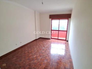 Apartamento T2 para Venda em Algueirão-Mem Martins