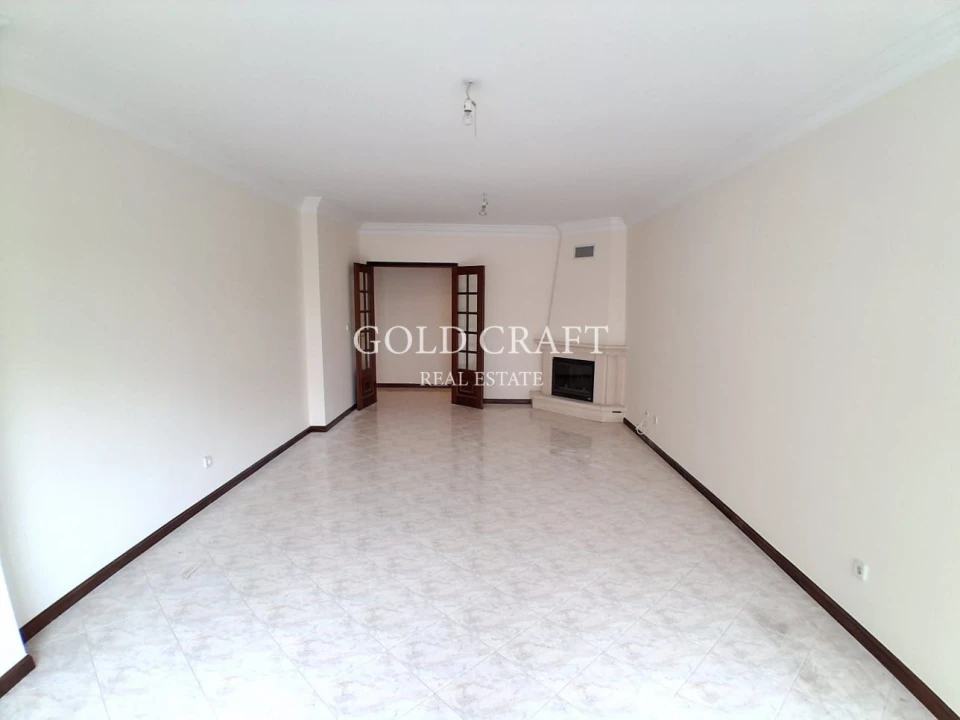 Apartamento T2 para Venda em Algueirão-Mem Martins Foto 5