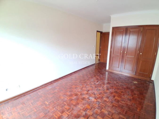Apartamento T2 para Venda em Algueirão-Mem Martins Foto 14