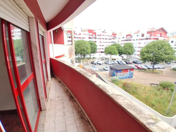Apartamento T2 para Venda em Algueirão-Mem Martins Foto 18