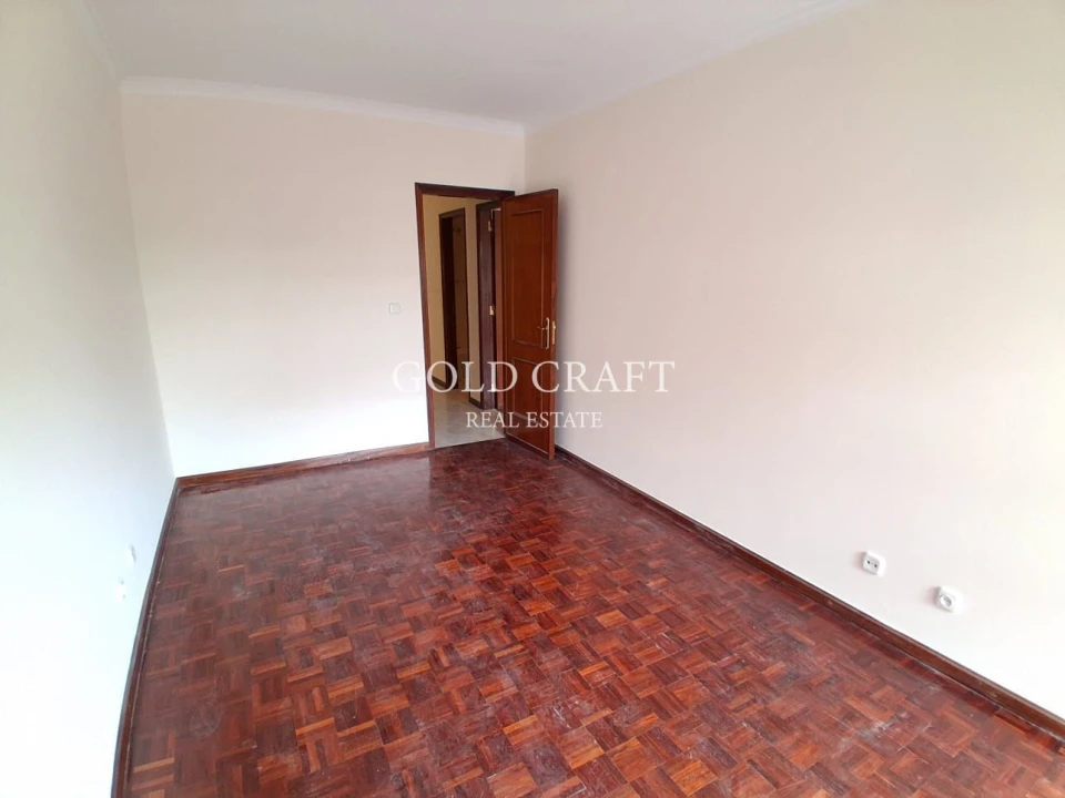 Apartamento T2 para Venda em Algueirão-Mem Martins Foto 16