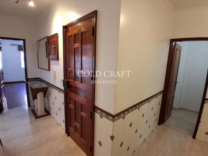 Apartamento T2 para Venda em Algueirão-Mem Martins Foto 2