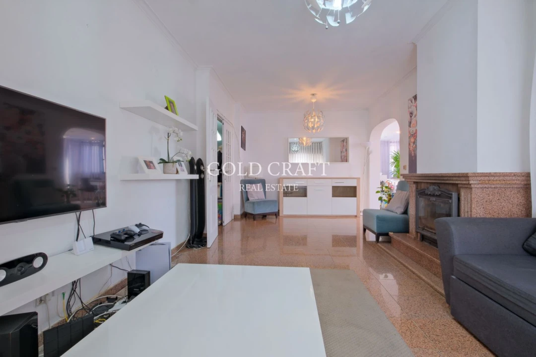 Apartamento T2 para Venda em Algueirão-Mem Martins Foto 2