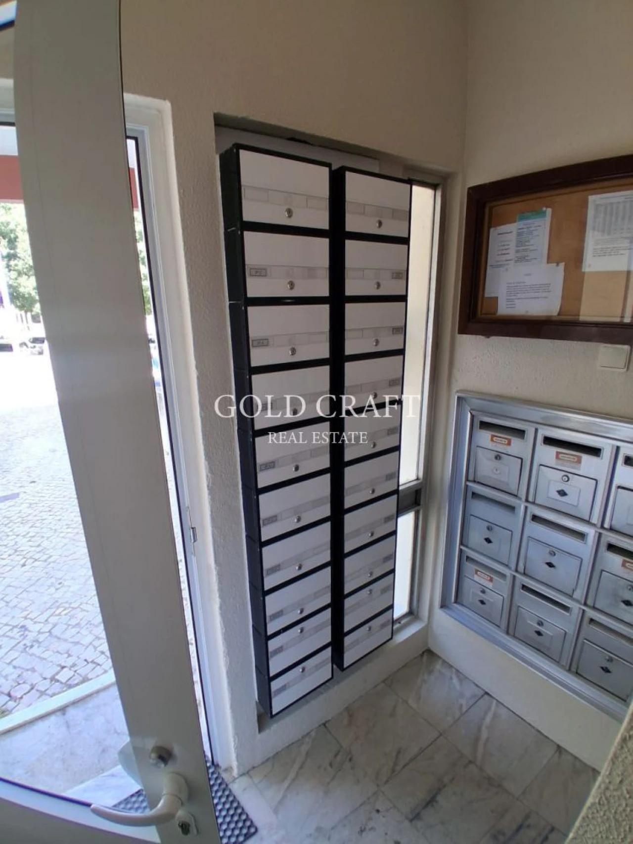 Apartamento T1 para Venda em Águas Livres Foto 16