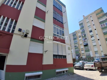 Apartamento T1 para Venda em Águas Livres