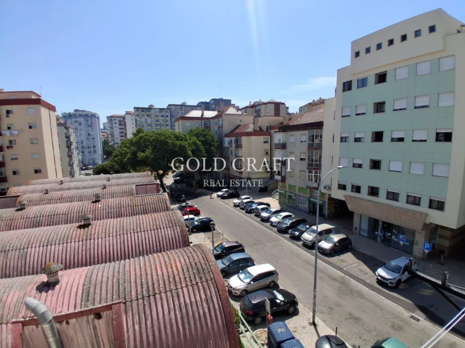 Apartamento T1 para Venda em Águas Livres Foto 12