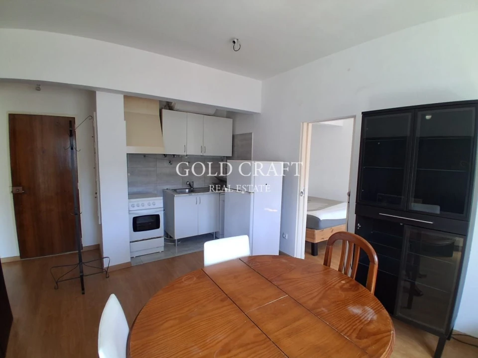 Apartamento T1 para Venda em Águas Livres Foto 2