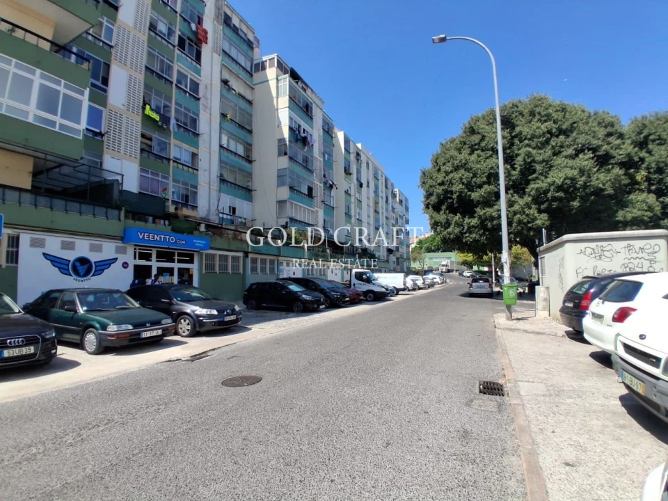 Apartamento T1 para Venda em Águas Livres Foto 18