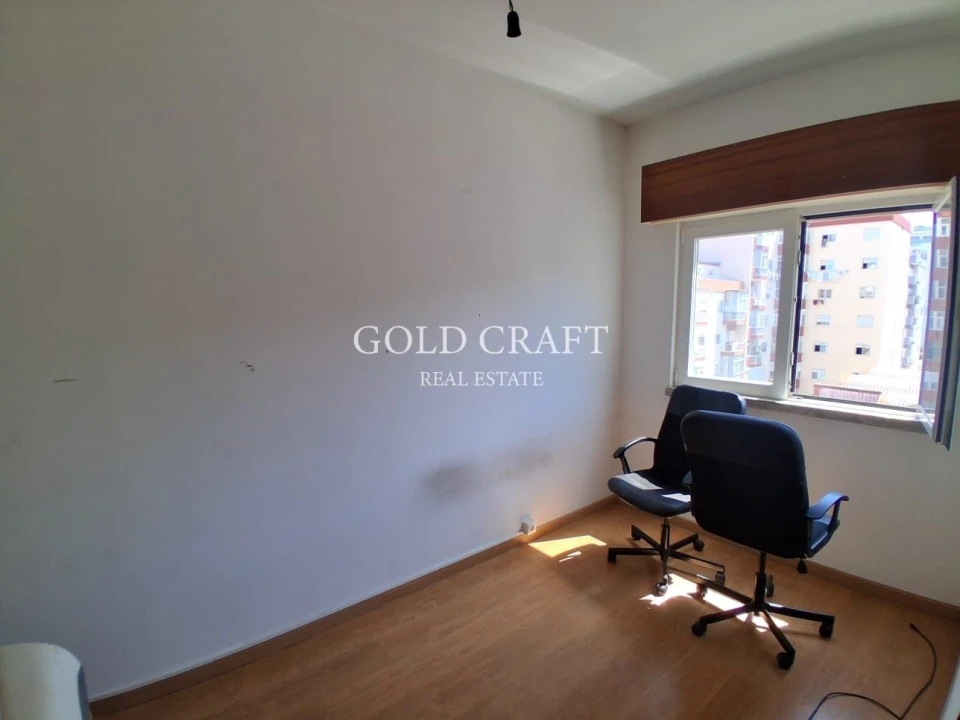 Apartamento T1 para Venda em Águas Livres Foto 7