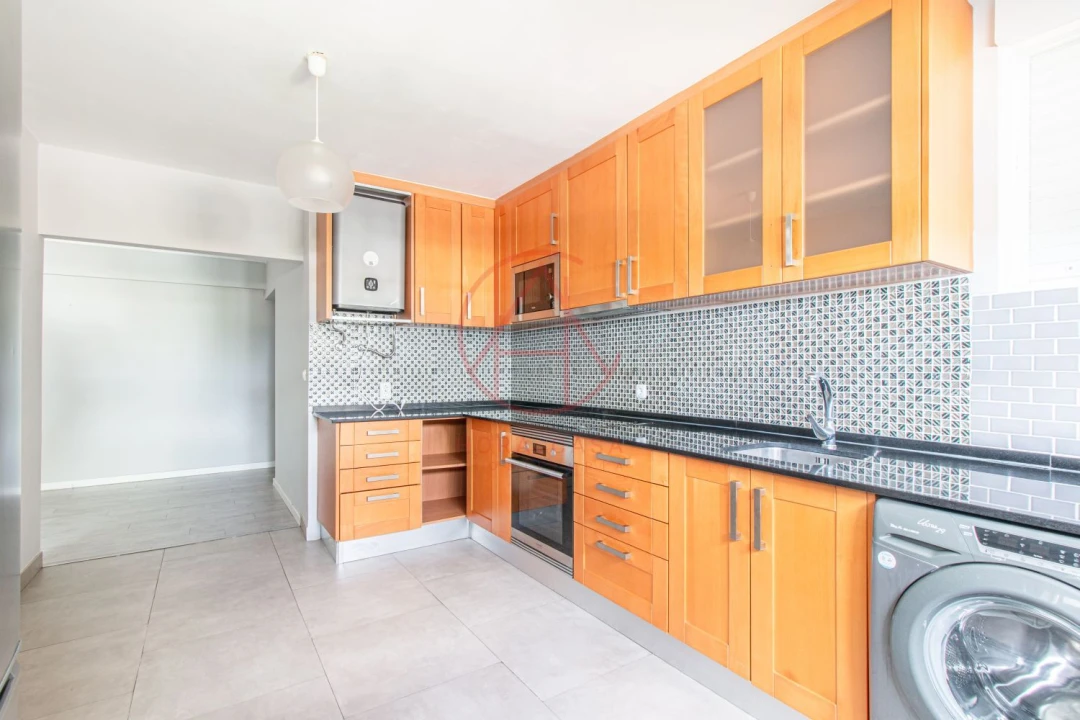 Apartamento T3 para Venda em Santo Antonio da Charneca Foto 6
