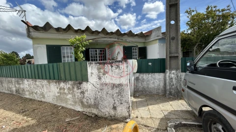 Moradia T1 para Venda em Azeitão (São Lourenço e São Simão)