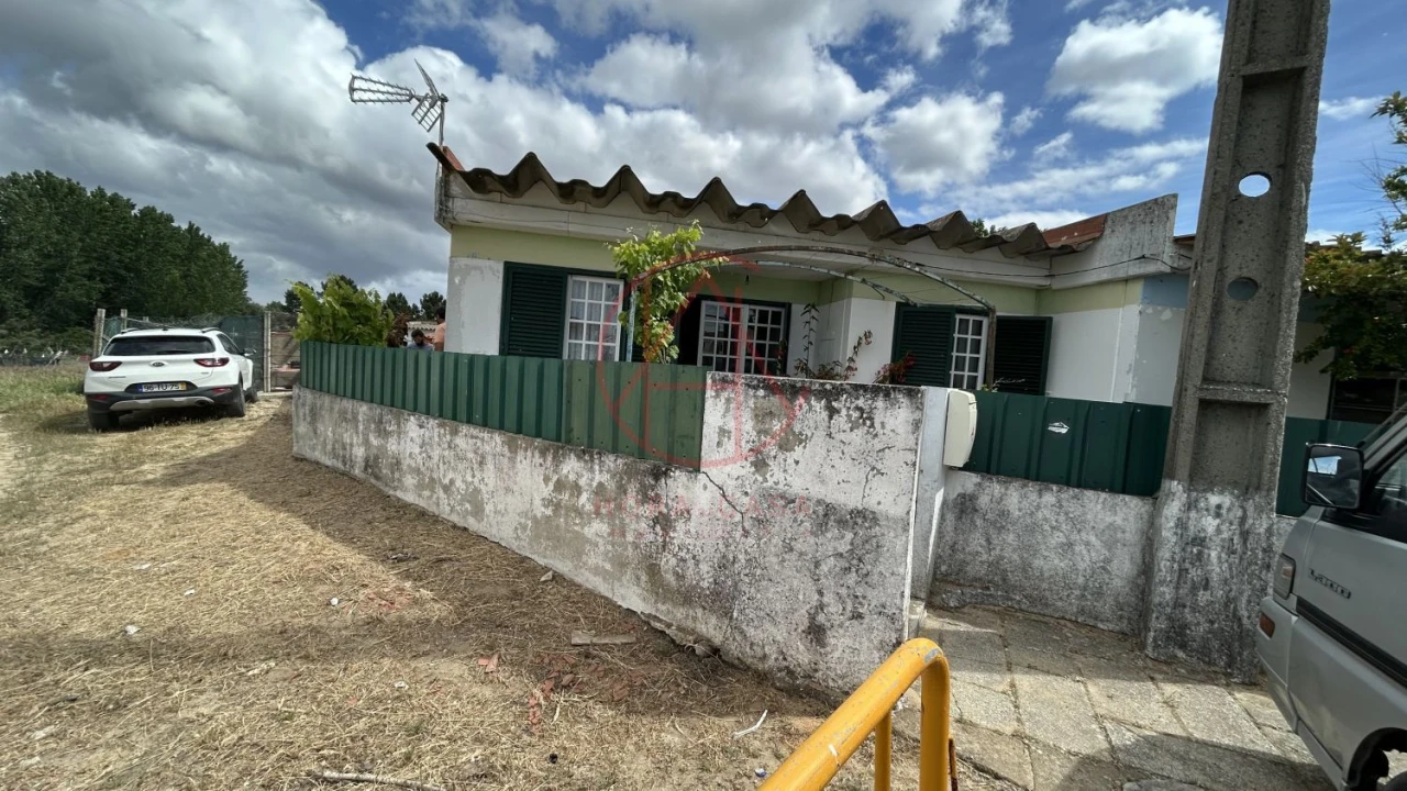 Moradia T1 para Venda em Azeitão (São Lourenço e São Simão) Foto 24