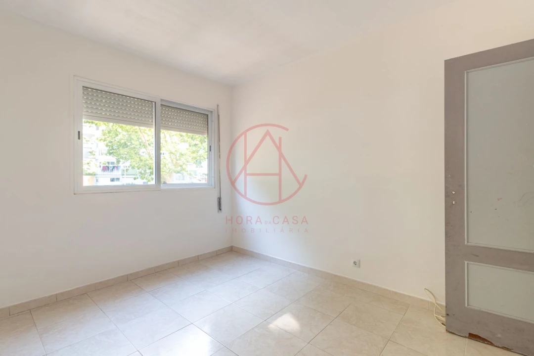 Apartamento T3 para Venda em Santo Antonio da Charneca Foto 18
