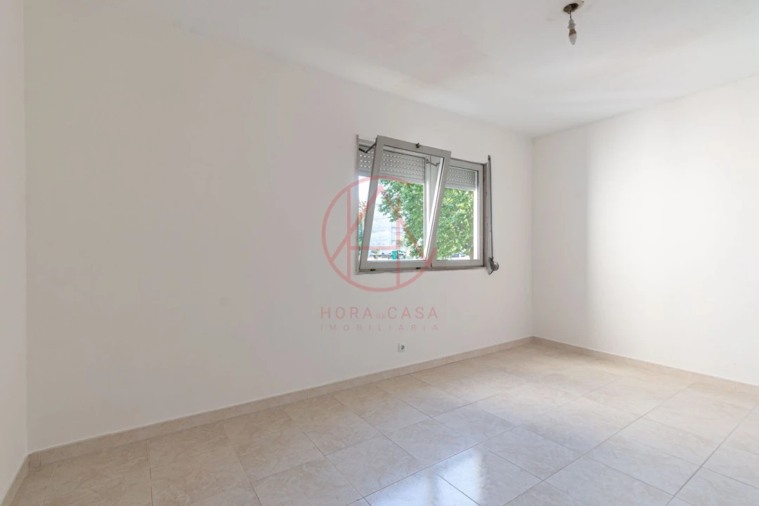 Apartamento T3 para Venda em Santo Antonio da Charneca Foto 27