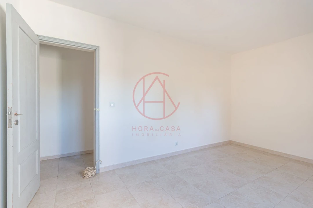 Apartamento T3 para Venda em Santo Antonio da Charneca Foto 25