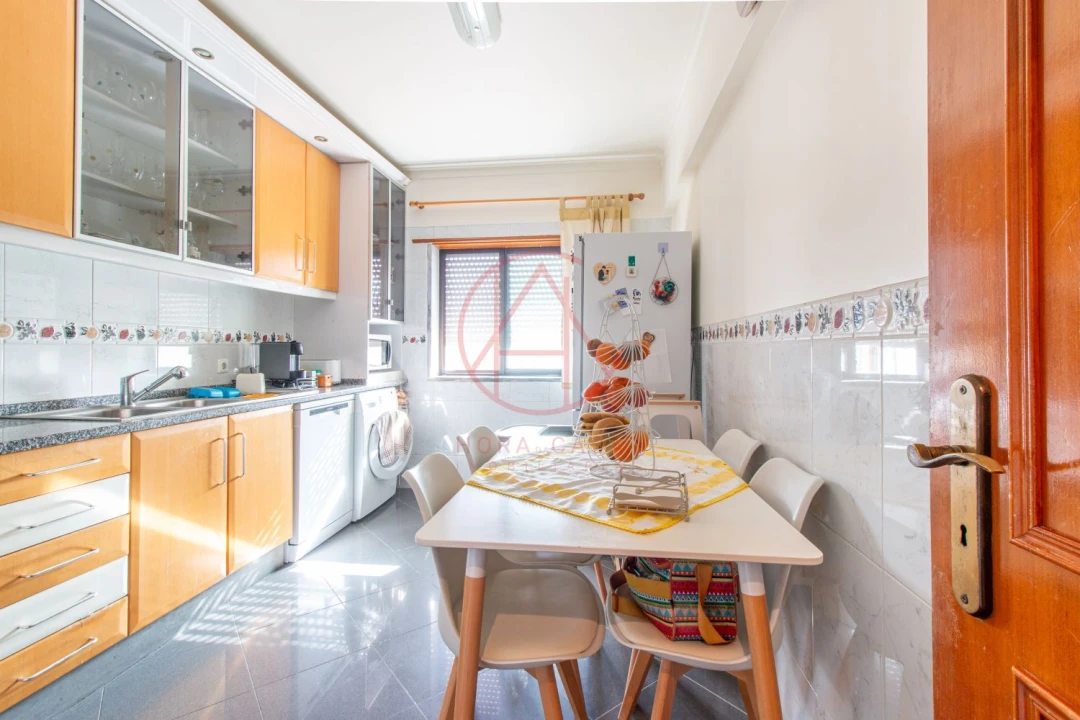 Apartamento T2 para Venda em Barreiro e Lavradio Foto 37