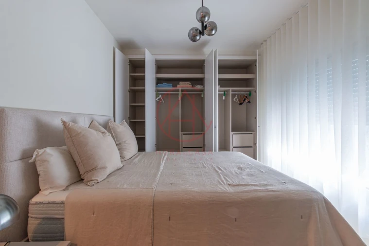 Apartamento T1 para Venda em Seixal, Arrentela e Aldeia de Paio Pires Foto 8