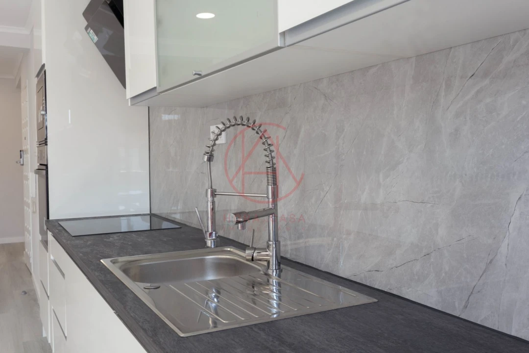 Apartamento T4 para Venda em Amora Foto 6