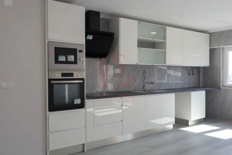 Apartamento T4 para Venda em Amora Foto 3