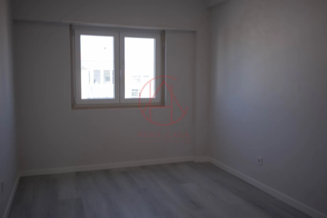 Apartamento T4 para Venda em Amora Foto 43