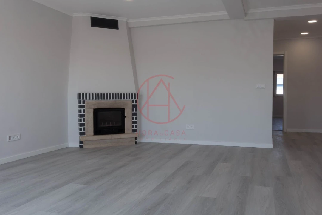 Apartamento T4 para Venda em Amora Foto 21
