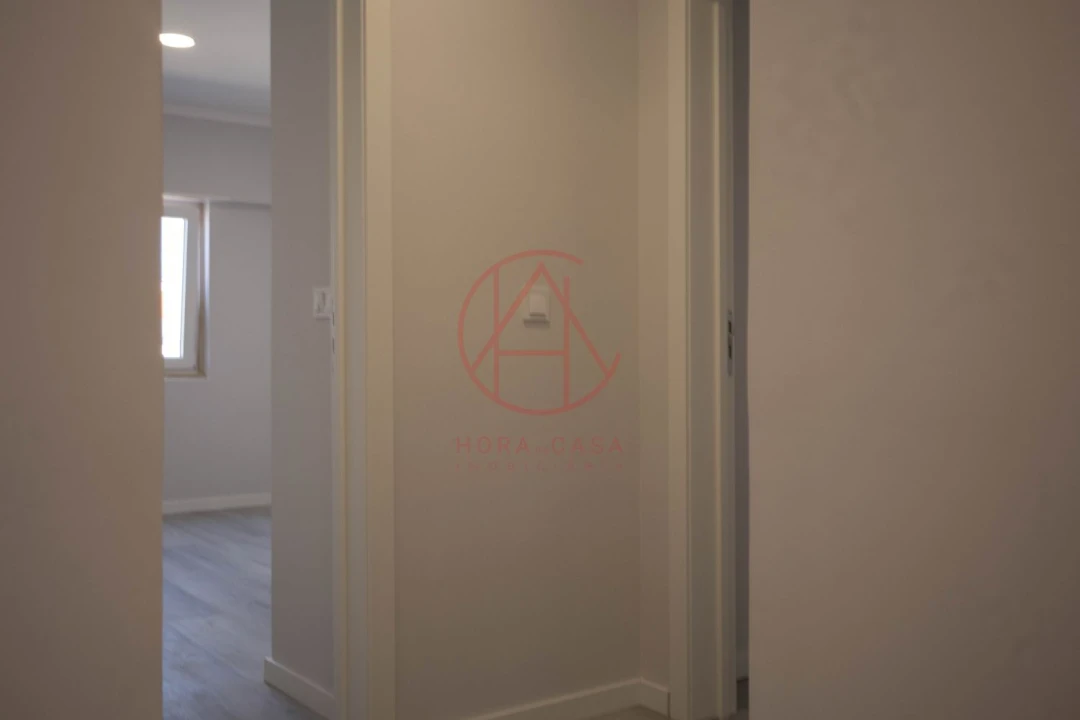 Apartamento T4 para Venda em Amora Foto 48
