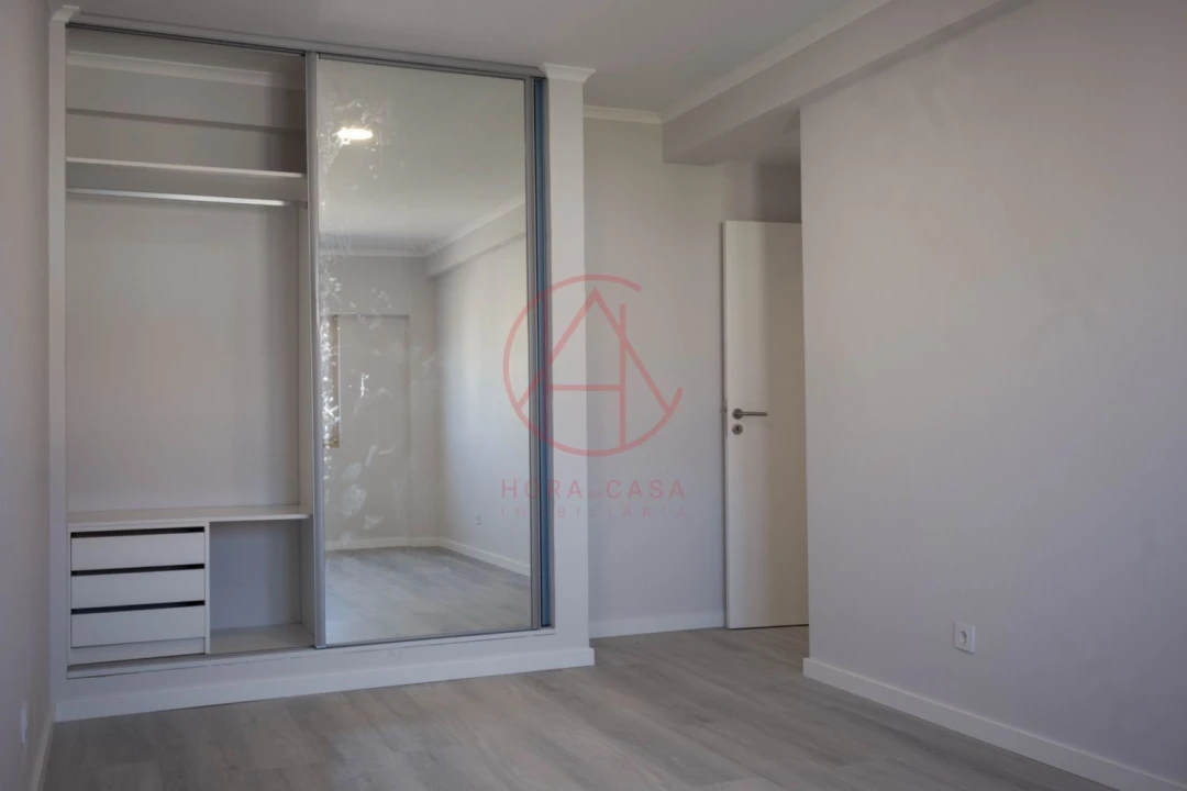 Apartamento T4 para Venda em Amora Foto 42
