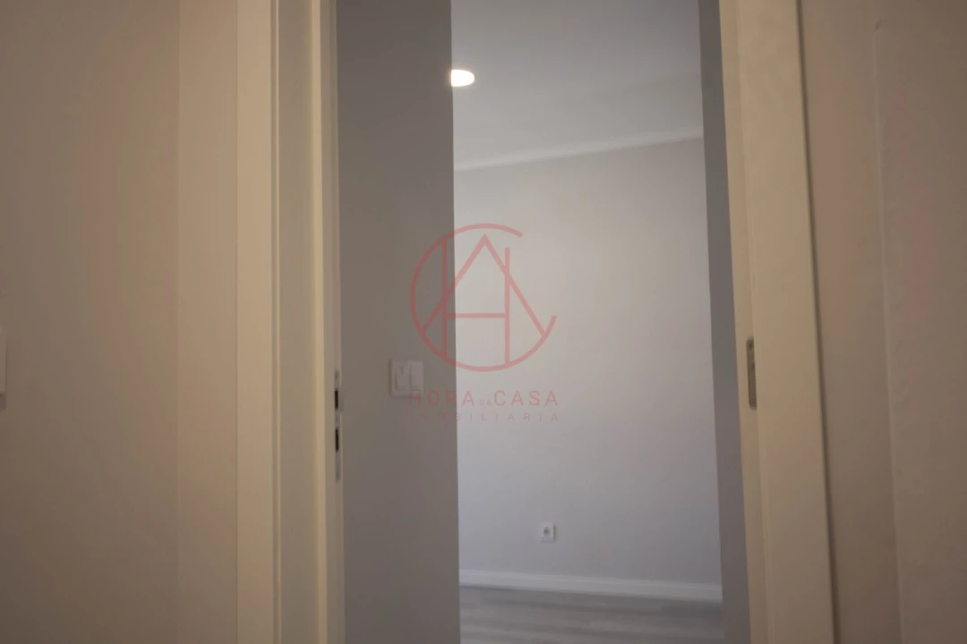 Apartamento T4 para Venda em Amora Foto 29