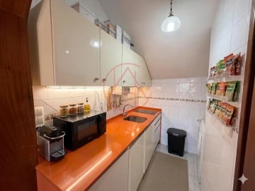 Apartamento T2 para Venda em Algés, Linda-A-Velha e Cruz Quebrada-Dafundo