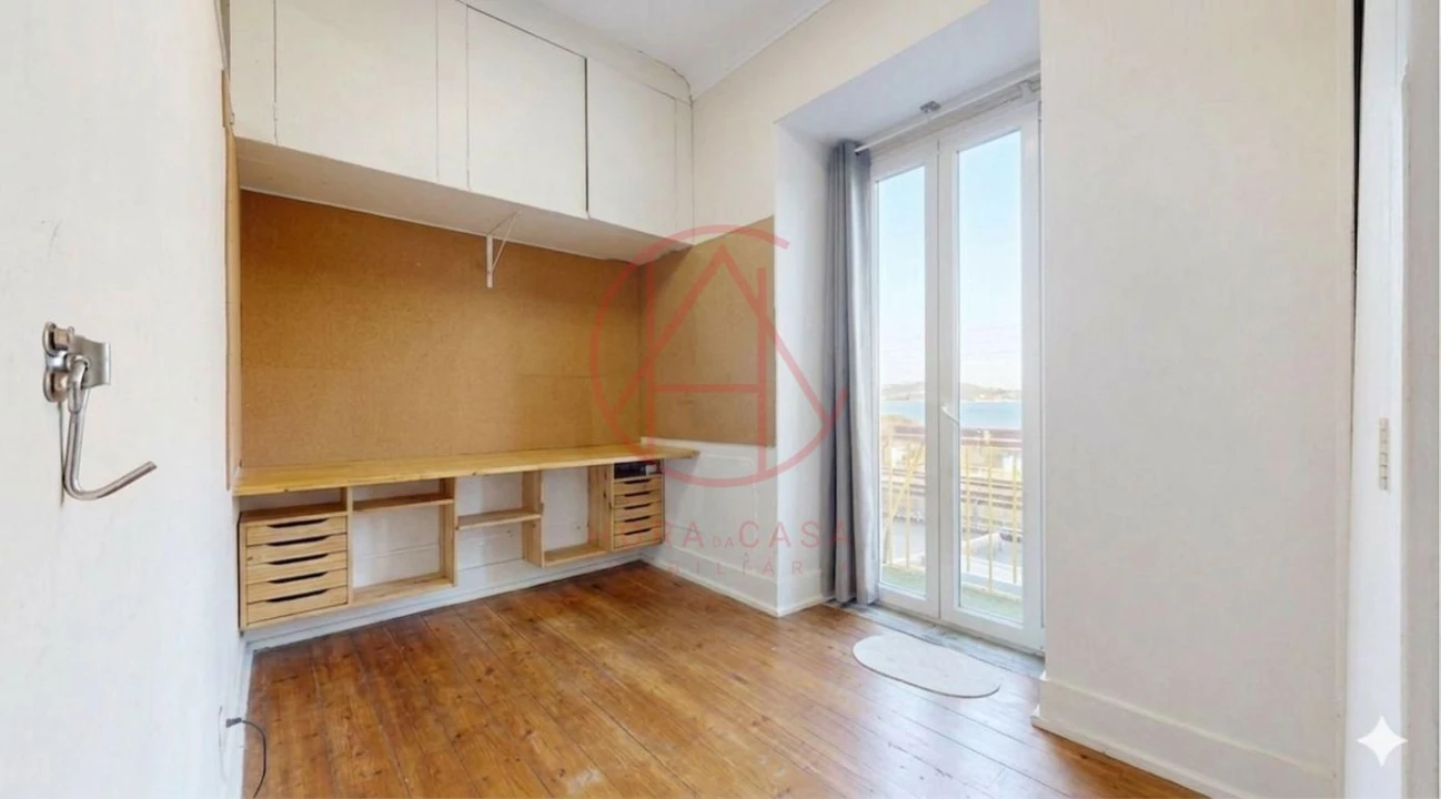 Apartamento T2 para Venda em Misericórdia Foto 3